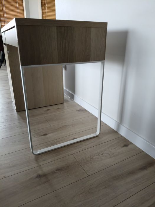 Biurko Ikea MICKE imitacja dębu ( jak nowe)