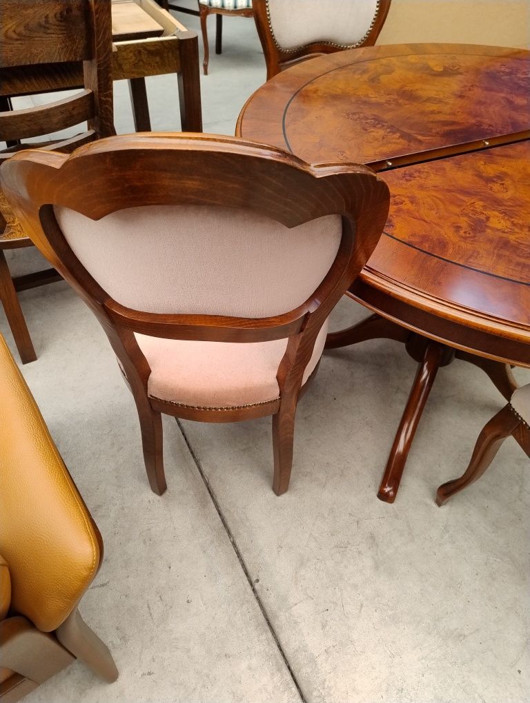 Stół Ludwik z krzesłami