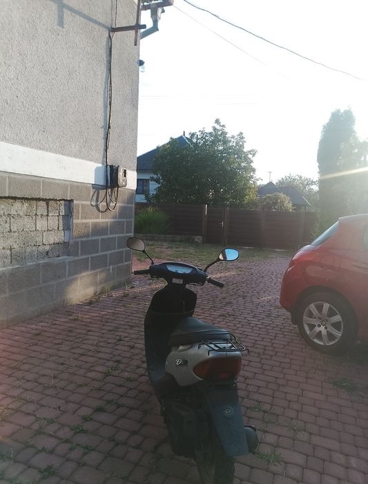 Продам скутер Honda dio af 35 технічний стан хороший.