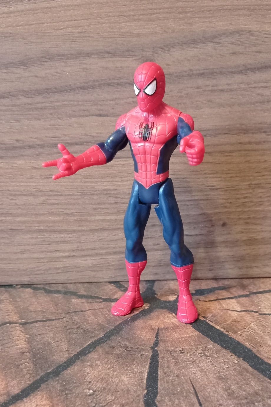 Marvel Spiderman figurka kolekcjonerska 14 cm 2015 r.