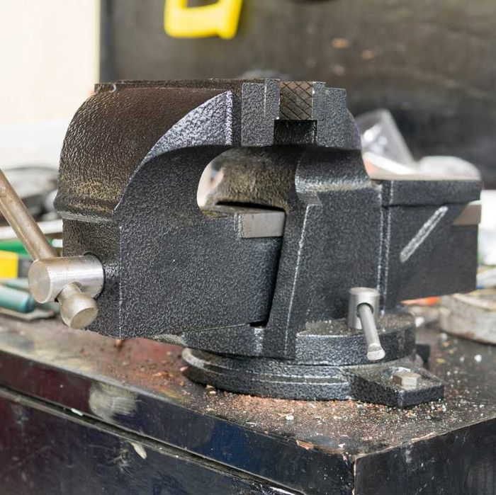 Nowe IMADŁO Stołowe Obrotowe Ślusarskie Żeliwne 125mm + Kowadło (-20%)