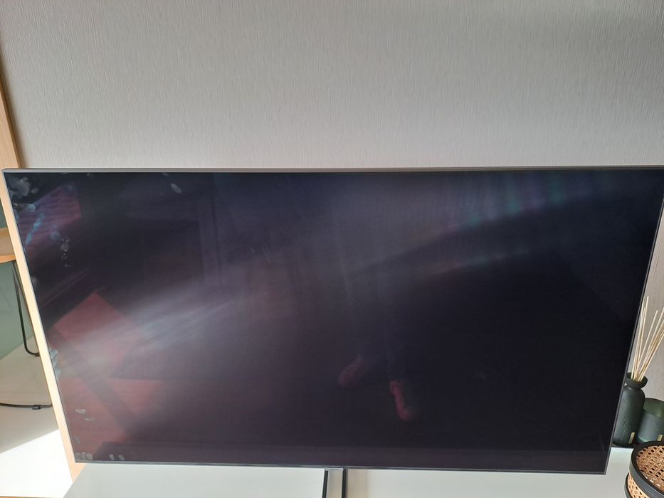 Tv Samsung 55" Com ecrã partido e one box connect da Samsung
