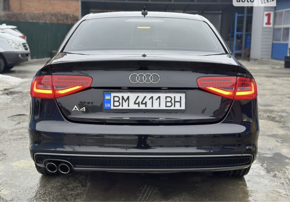 Audi a4 2015.