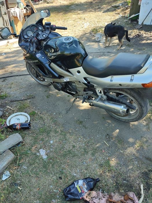 Продам kawasaki zzr400