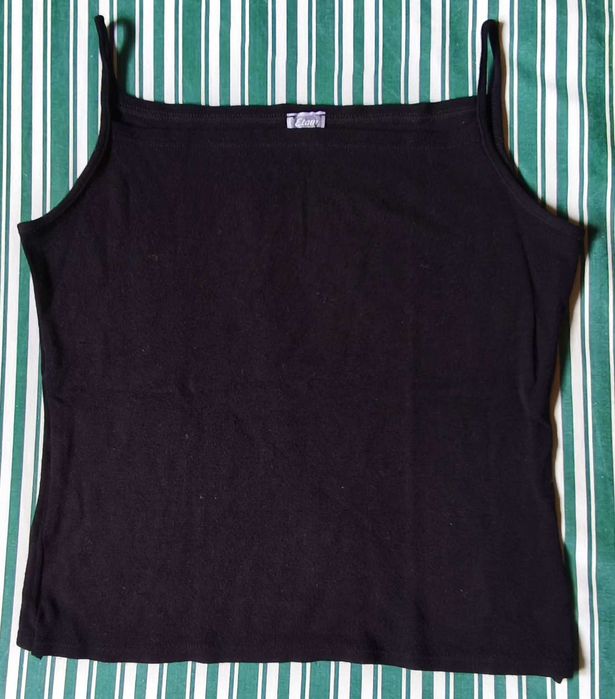 Top Preto Básico - Tamanho 44 - Confortável e Versátil!