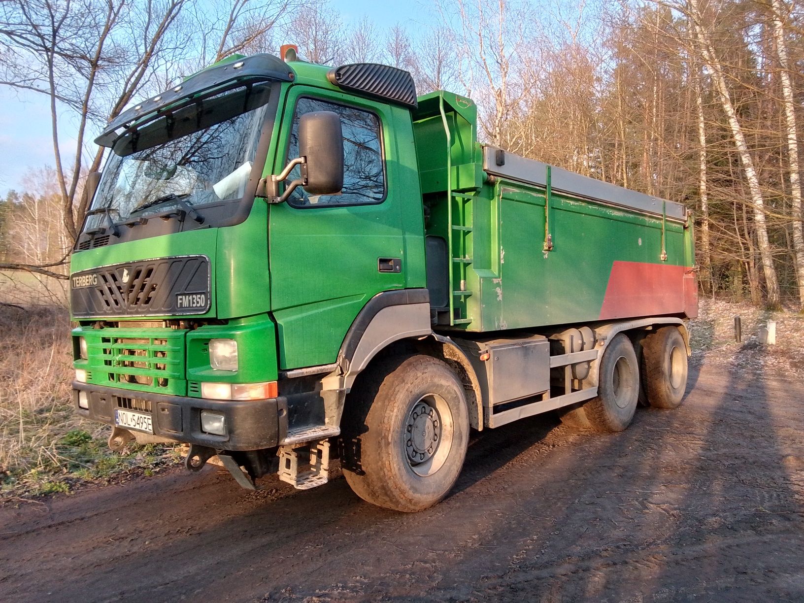 Transport materiałów sypkich, kruszywa budowlane, wywóz gruzu ziemi