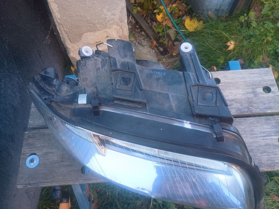 Audi A6 C5 Lift fl lampa przednia prawa Depo