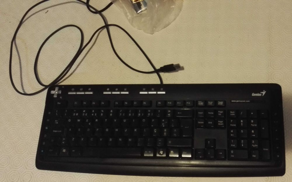 Teclado Genius, ligação USB
