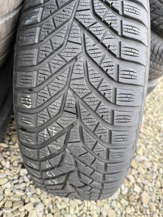 Komplet kół zimowych Nissan Navara NP300 – 265/70 R16, felgi stalowe