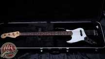 Leworęczny FENDER AMERICAN STANDARD JAZZ BASS 2013, futerał, bas