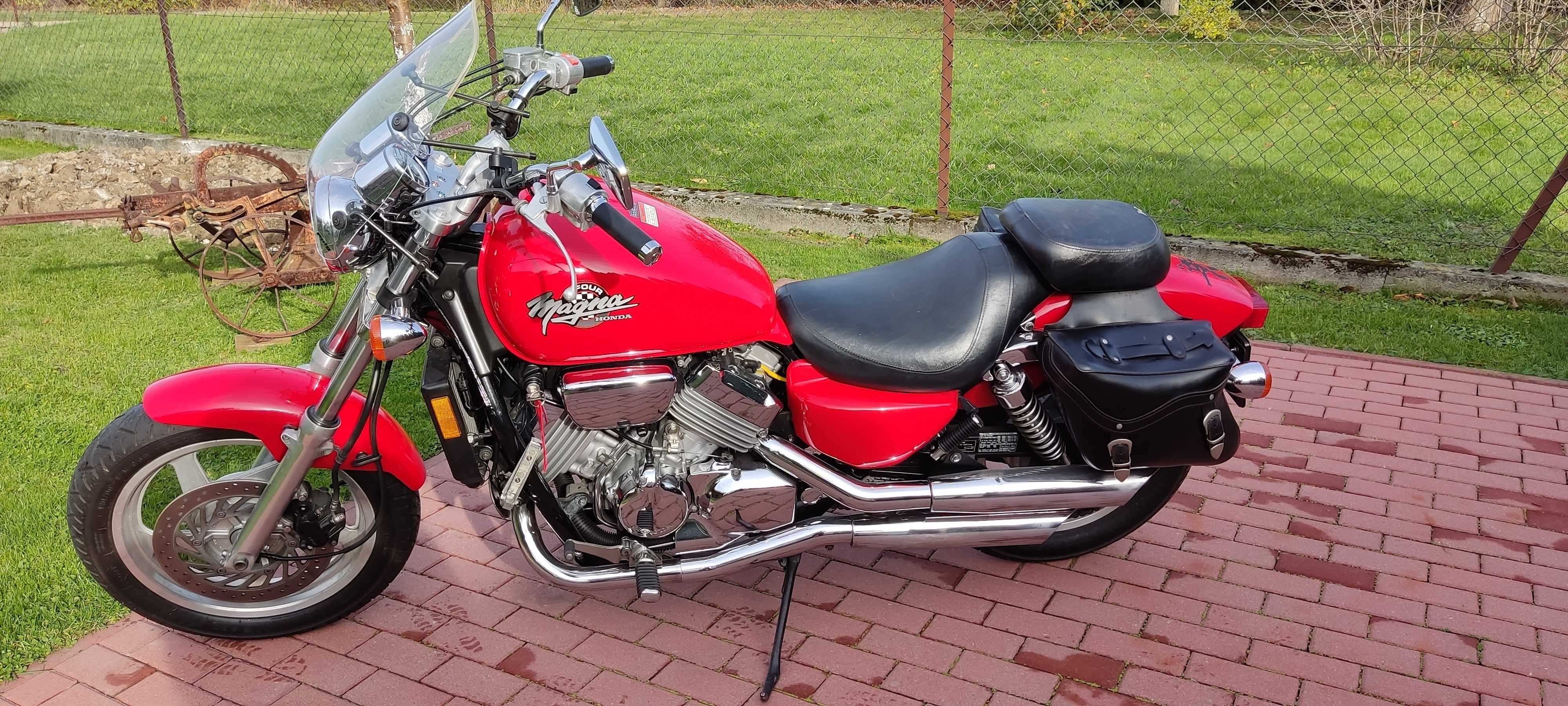 HONDA Magna VF 750 C