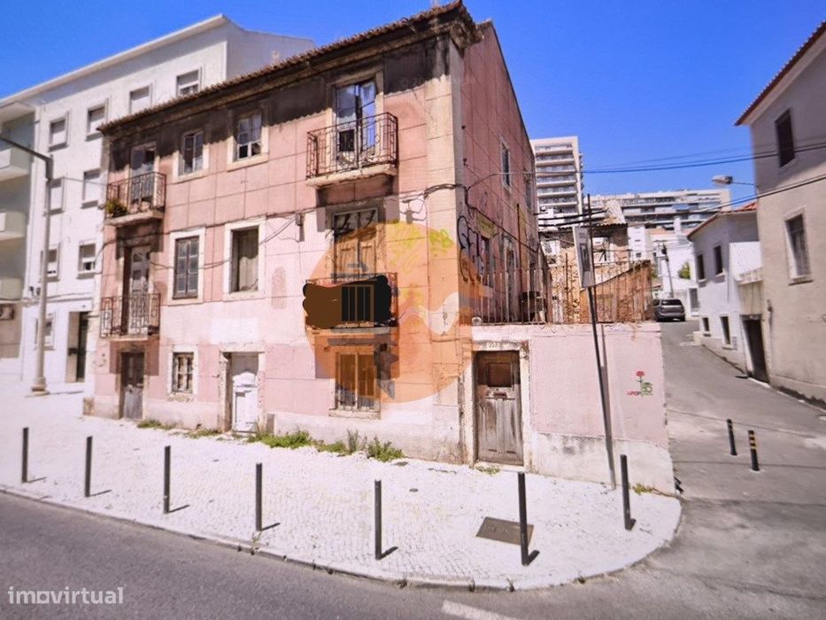 Predio Inteiro Para Venda - 3 Pisos Para Apartamentos - Em Benfica ...