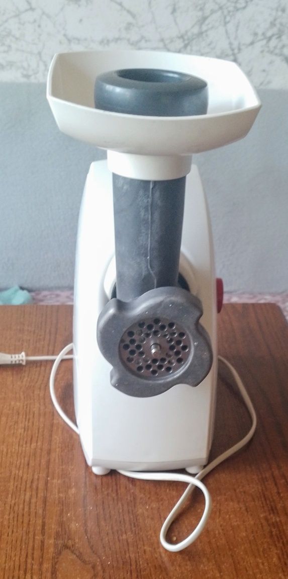 М'ясорубка MOULINEX