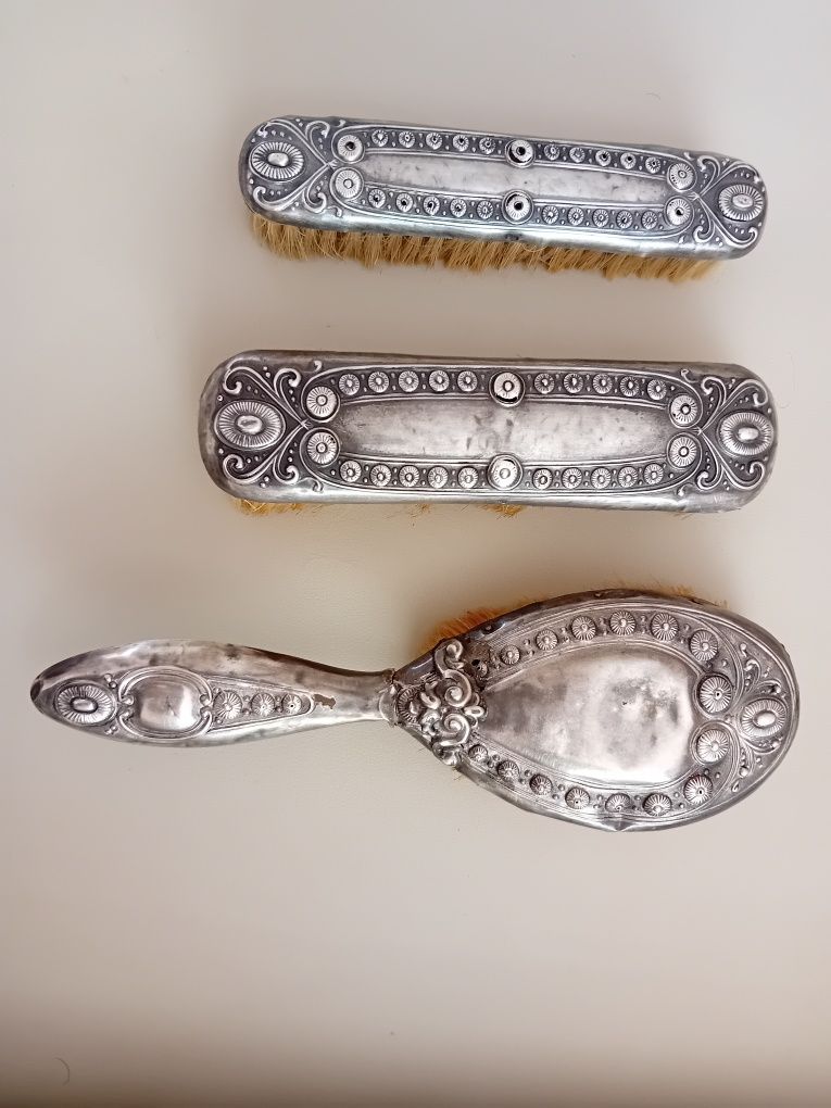 Conjunto de escovas de toucador (casquinha)