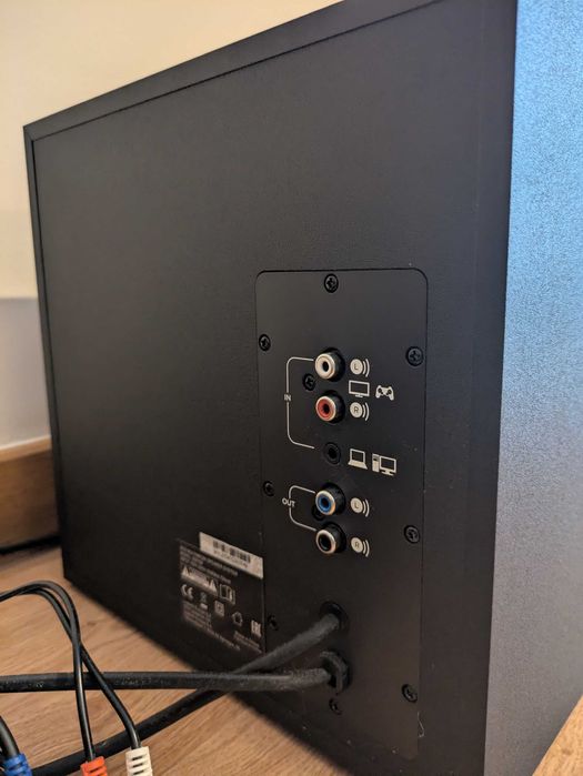 Colunas Logitech Z533