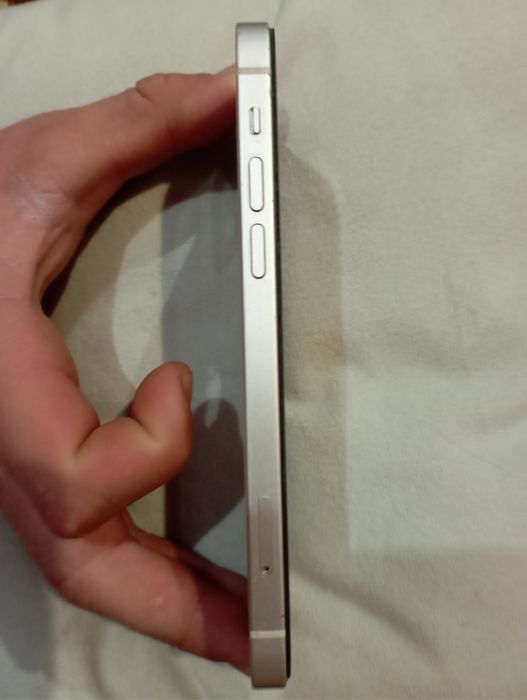 Продам айфон 12 64gb