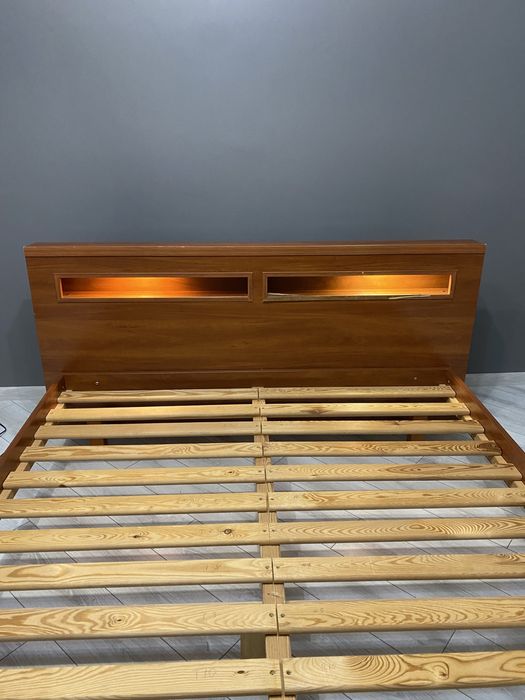 Продам ліжко 200x160 + матрац