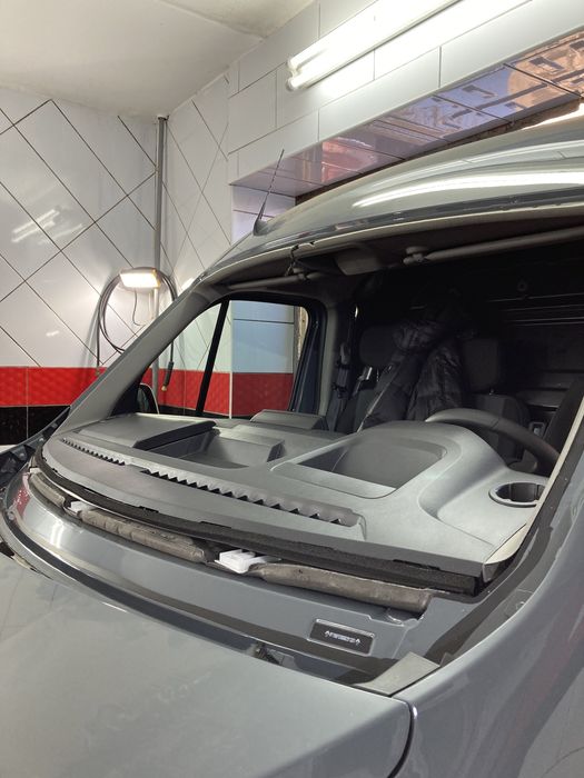 Продаж та заміна, ремонт тріщин лобового скла