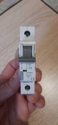 Автоматичний вимикач ETI 32A
