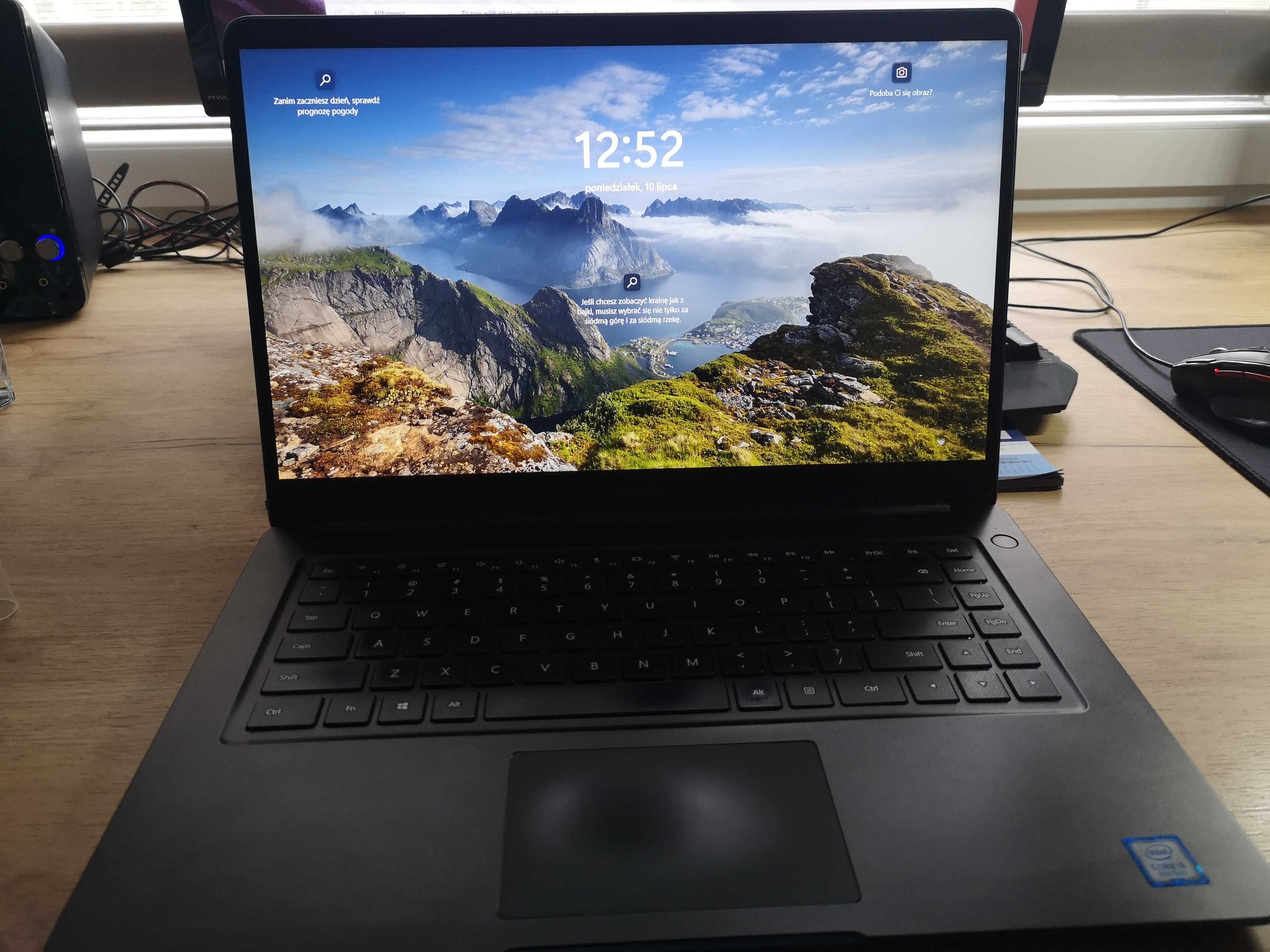 Laptop Huawei Matebook D15/I5-8250U/8GB RAM/256 SSD/ 15,6/Windows 10