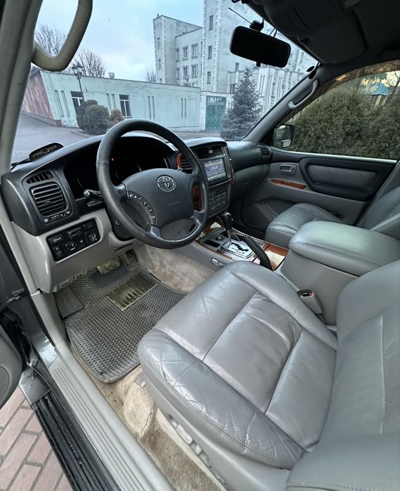 Продам ЛЕГЕНДУ Toyota Land Cruiser 100 2004 4.7 газ