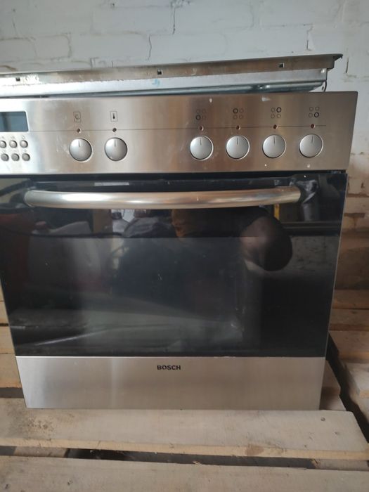 Електроплита з духовкою вбудована