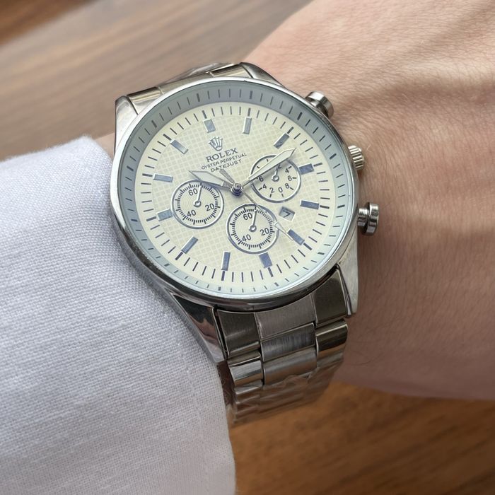 Чоловічий годинник Rolex на браслеті сріблястого кольору