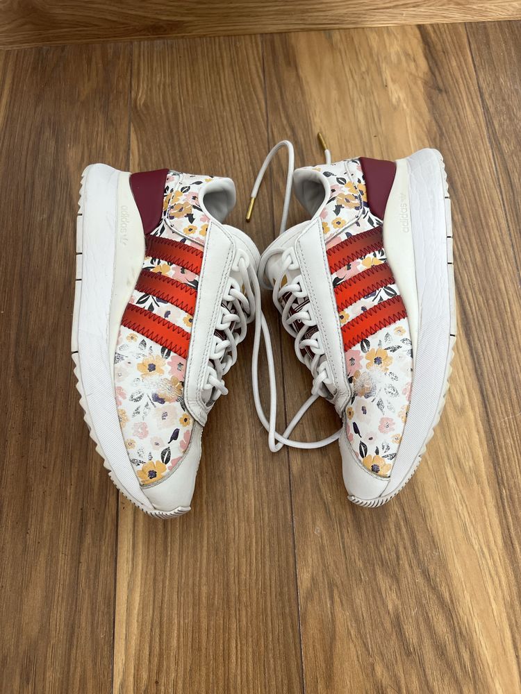Buty Adidas Originals SL Andridge kolorowe w kwiaty hippie