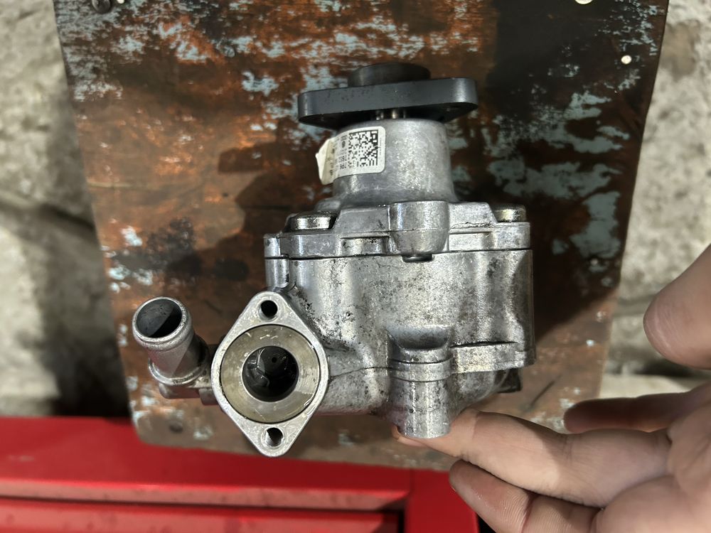 7Р6 422 154 Насос ГУР, насос ГПК WV TOUAREG V10 TDI