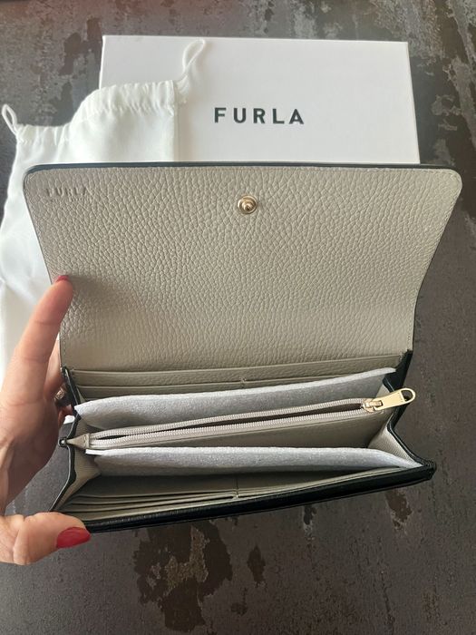 Carteira Furla em pele como nova
