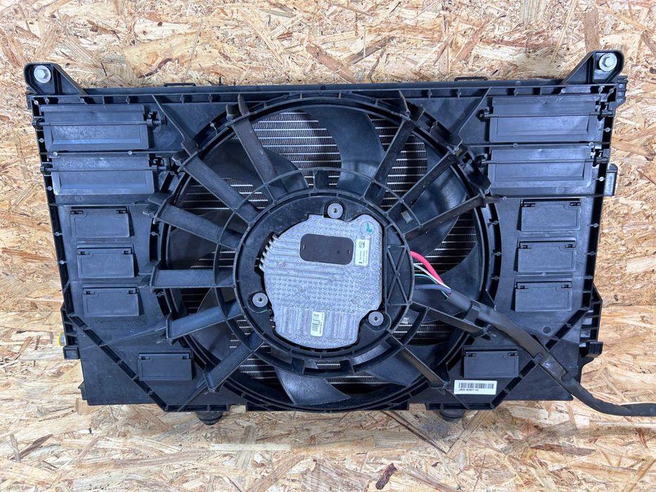 Jaguar I-pace X590 Передня панель, телевізор