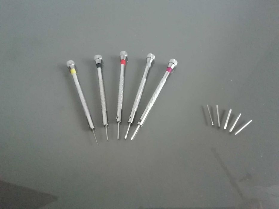 Wkrętaki zegarmistrzowskie - zestaw 5 sztuk + groty wymienne