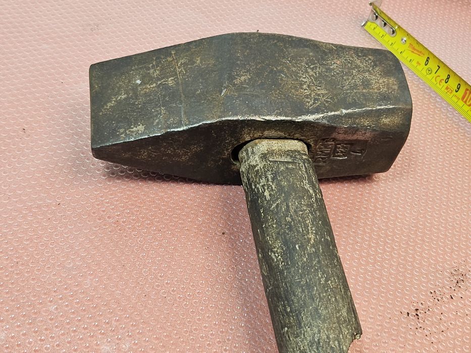 Stary młot rozłupak RMKb-4