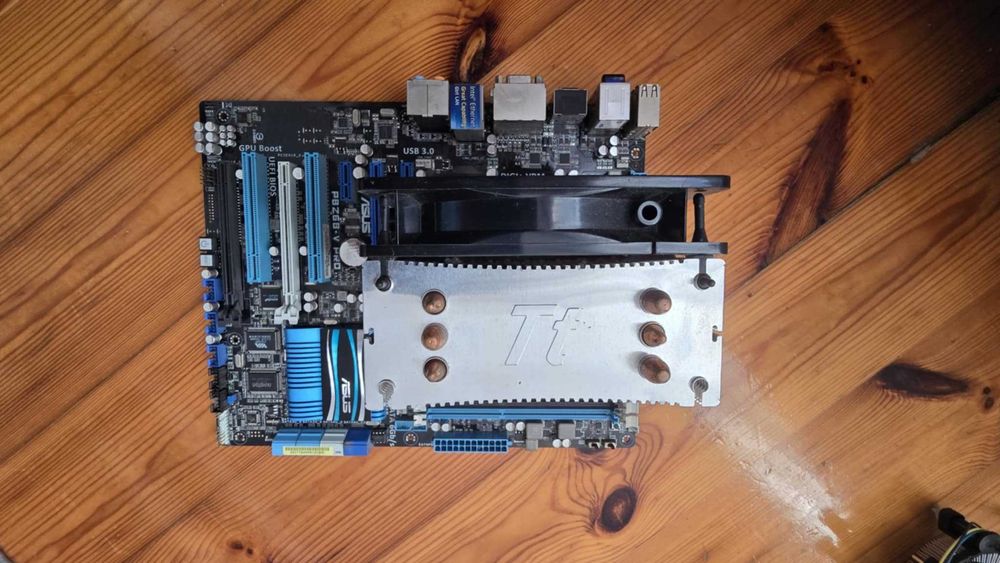 Płyta główna Asus P8Z68-V PRO + Intel i7-2600k + Thermaltake CONTAC29