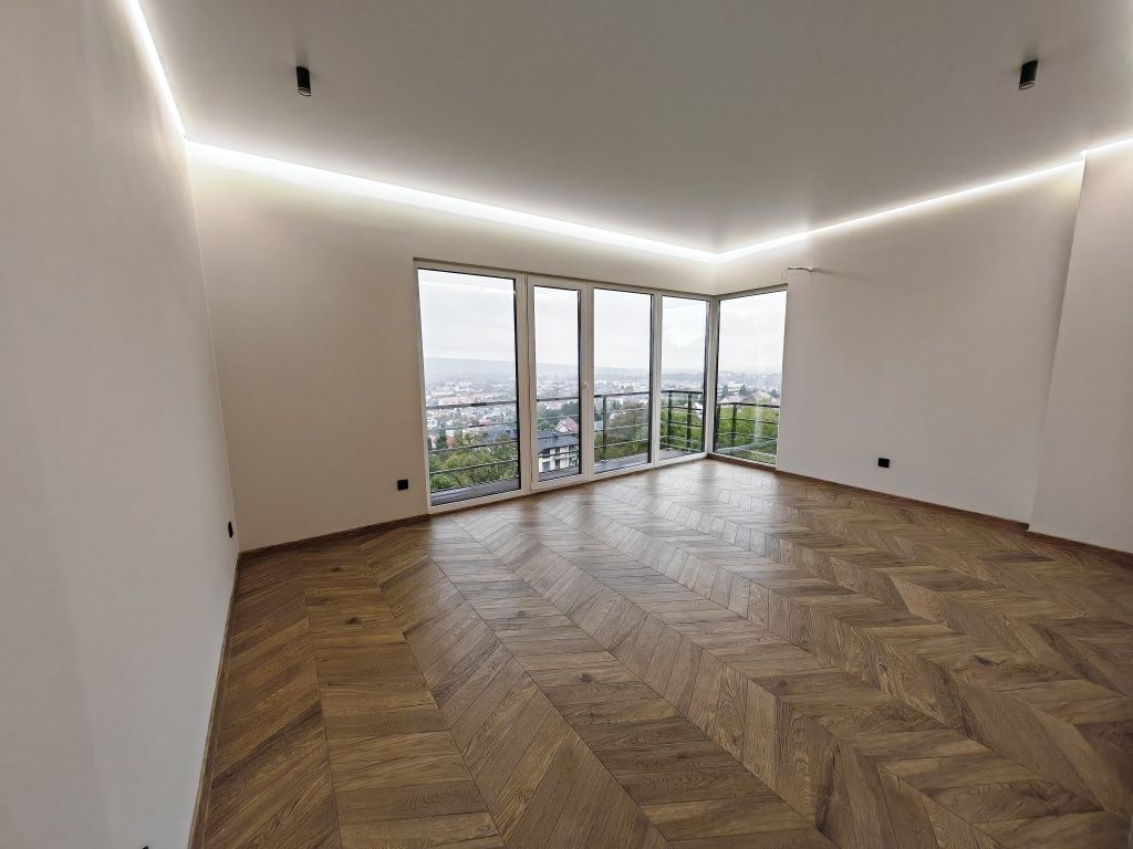 Квартира 3-ком 107м. Ул. Далека 1120€м2
