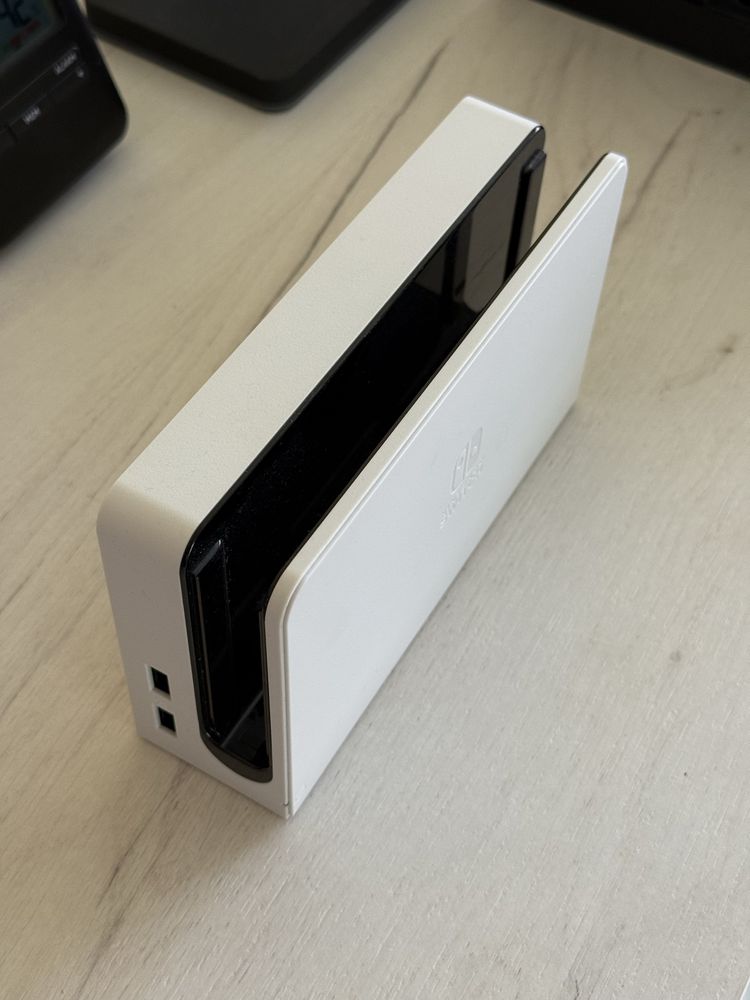 Oryginalna stacja dokująca do Nintendo Switch OLED