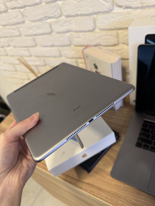Планшет Apple iPad Air 2 Space Grey LTE 64 GB