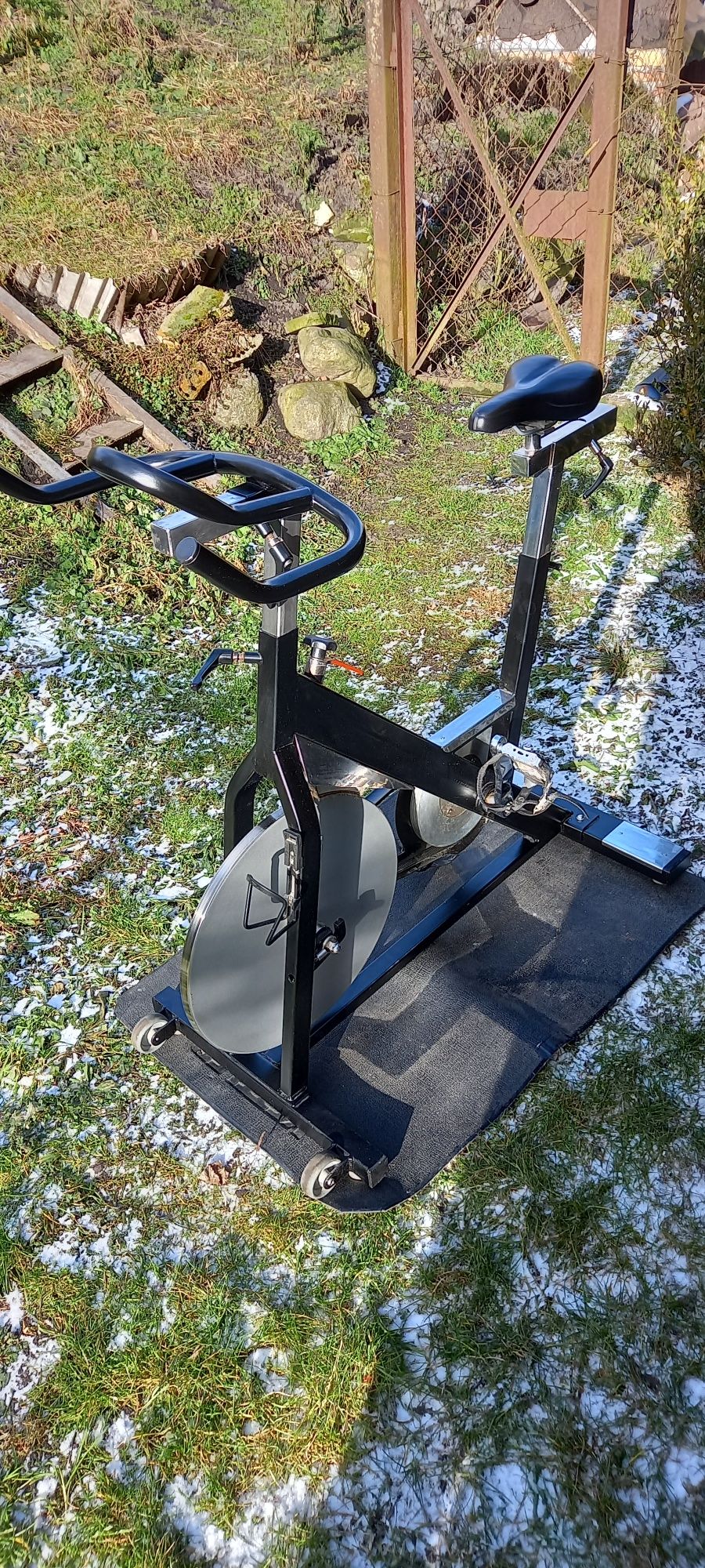 Rower stacjonarny profesjonalny