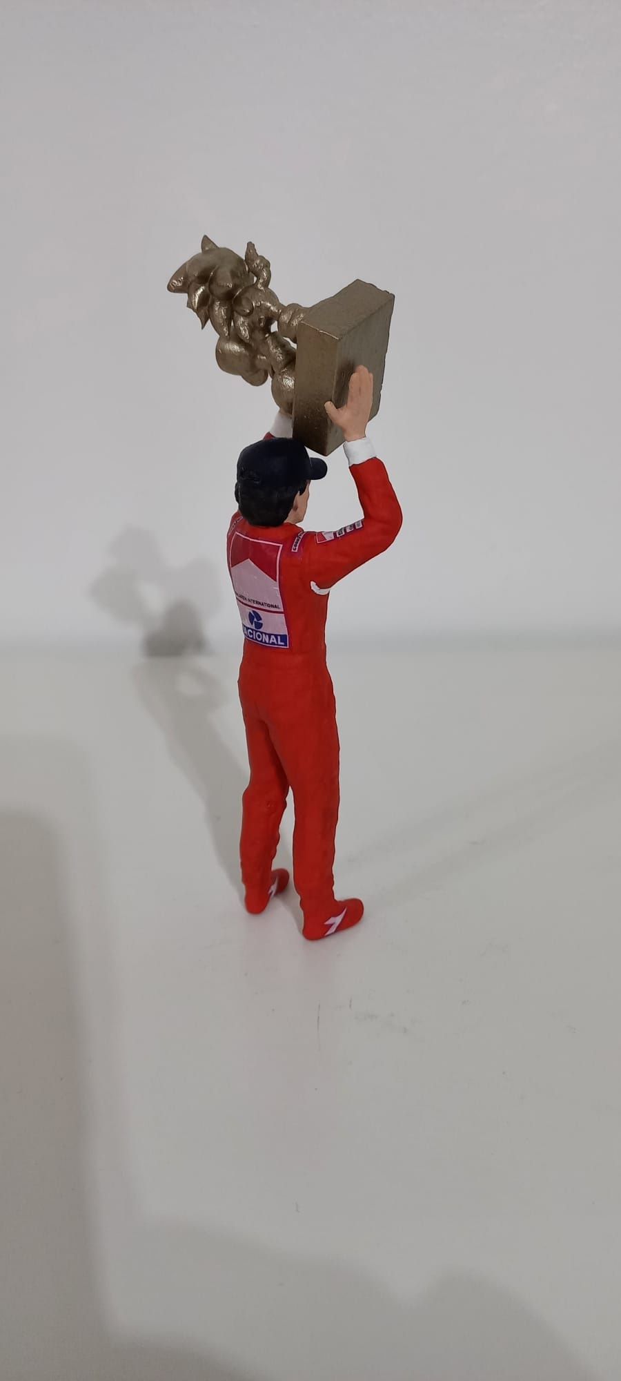 1/18 Figura em Resina - Ayrton Senna