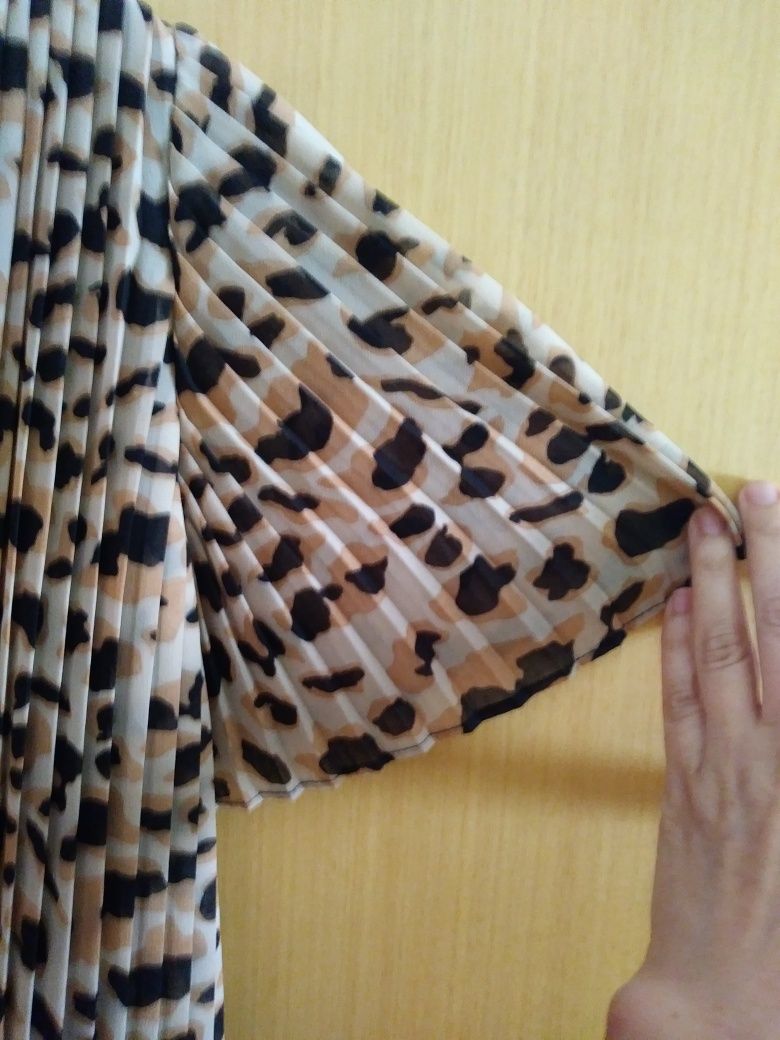 Macacão vestido com padrão leopardo