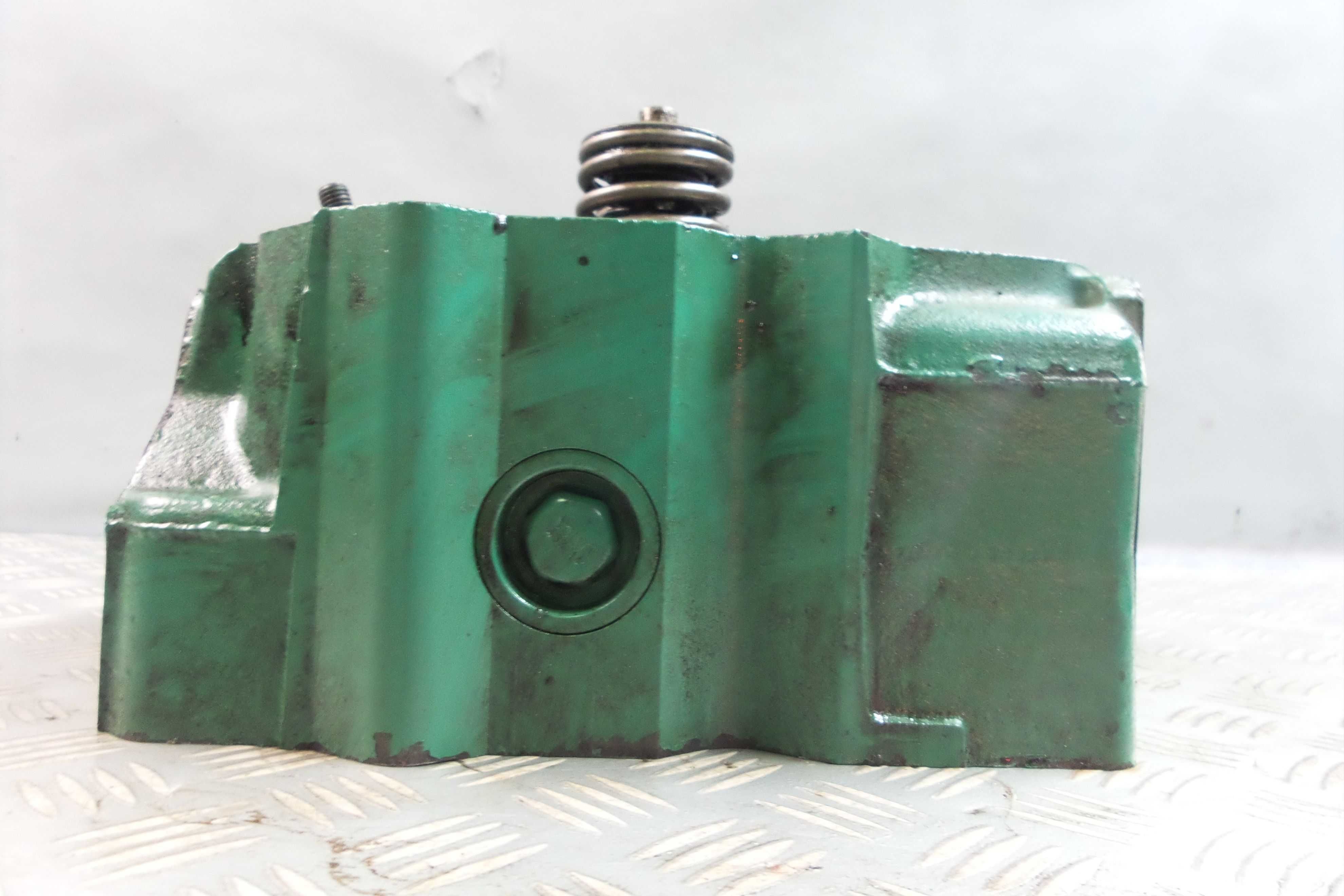 Głowica do silnika Volvo TD1210G. Cylinder head Volvo TD1210G