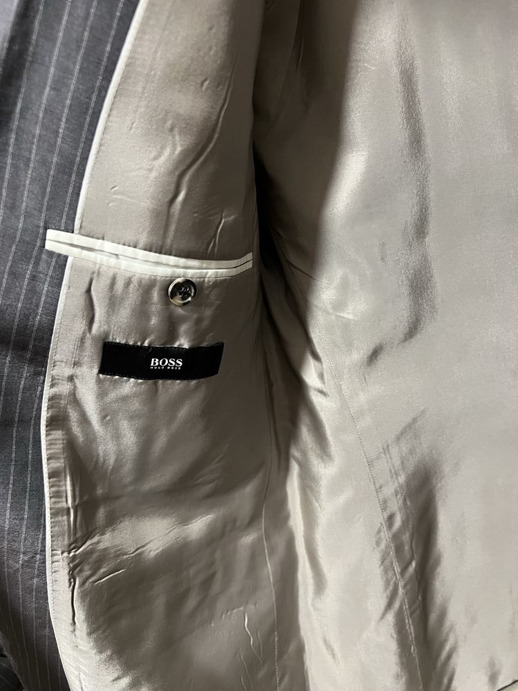 Hugo Boss костюм + сорочка і галстук