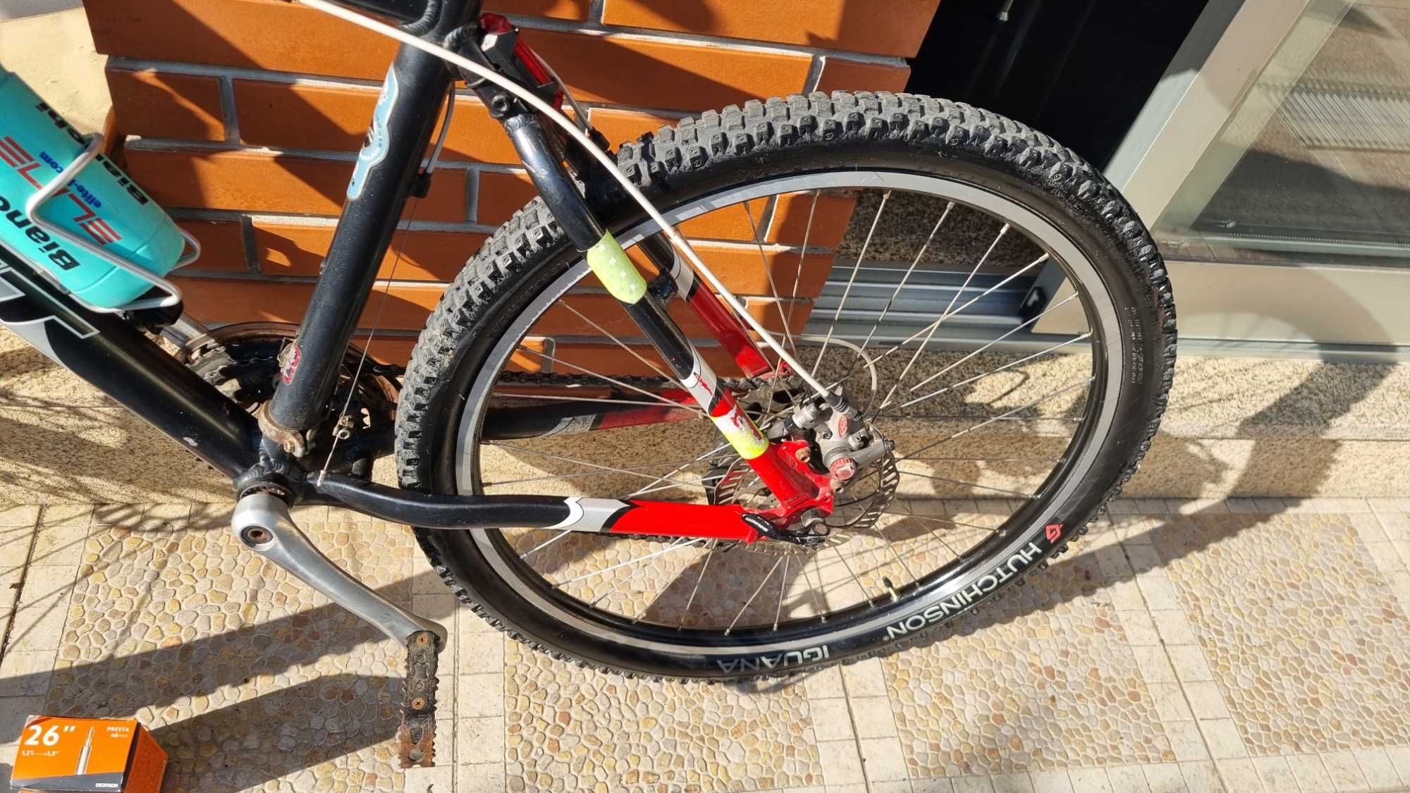 Bicicleta de marca GIANT