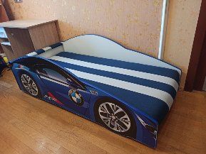 Кровать машина с подсветкой.