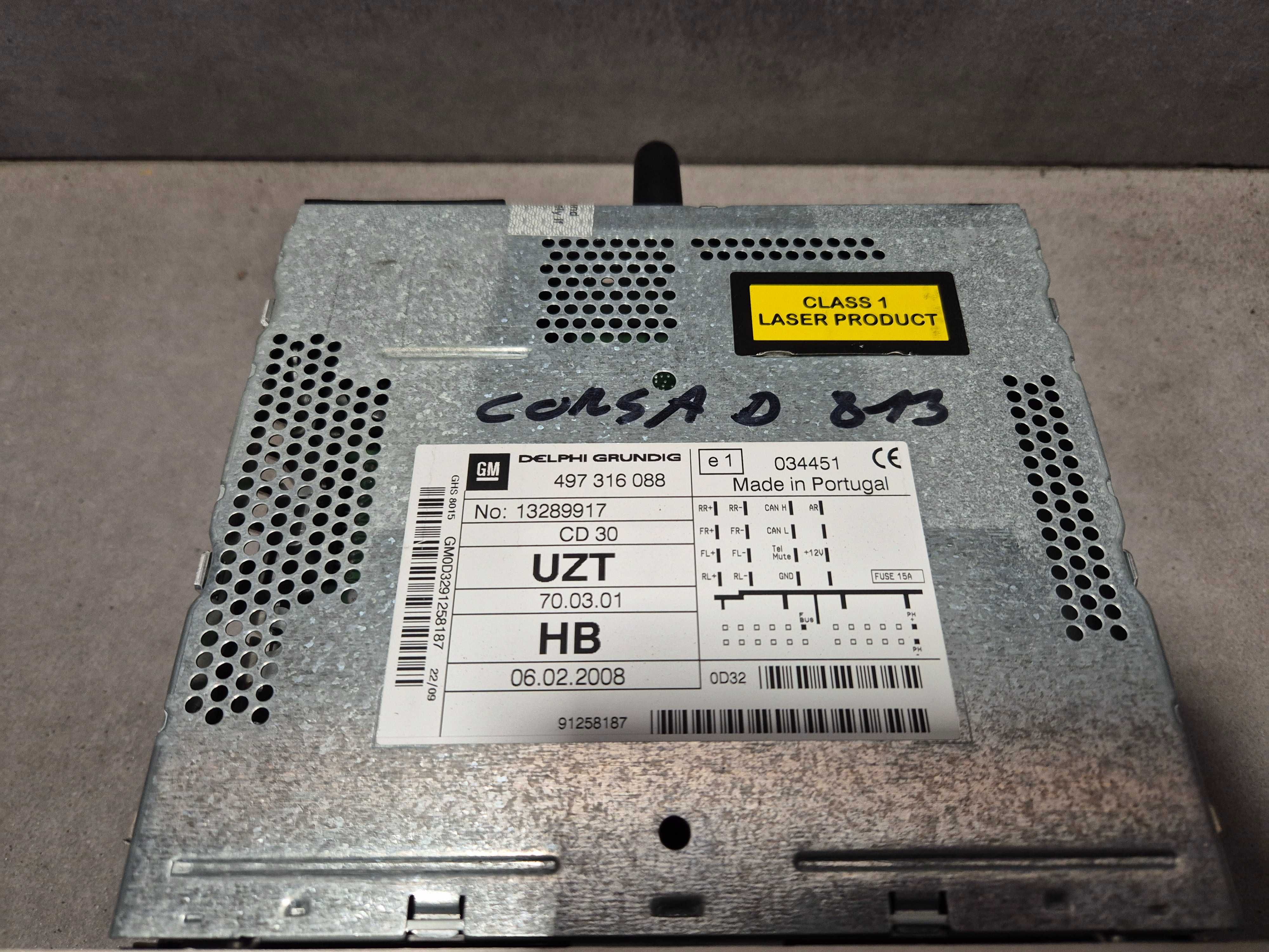 Radio samochodowe fabryczne Opel Corsa D 497.316.088 złote srebrne