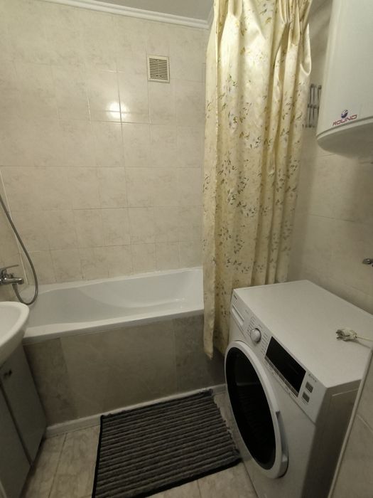 Продаж 2 кімнатної квартири на середньому поверсі в р-ні «Укргазбанку»