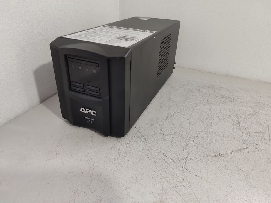 Smart UPS APC SMT 750i ДБЖ безперебійник УПС ИБП бесперебойник