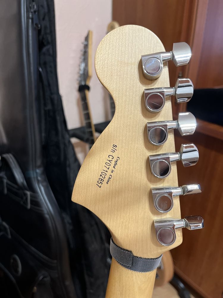 Squier Affinity strat