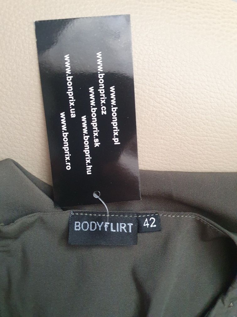 Sprzedam sukienkę Bonprix nowa z metką