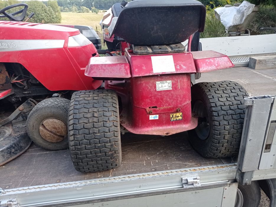 Traktorek ogrodowy ciagniczek